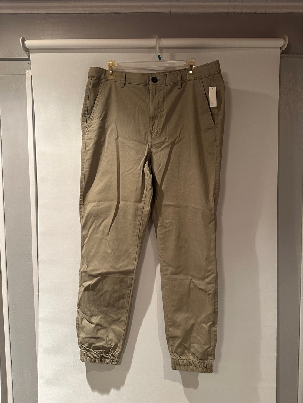 Men's Khaki Jogger Pants